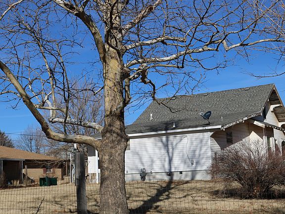 503 E Main St, Coldwater, KS 67029 | Zillow