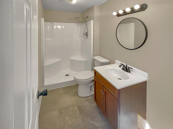 2nd image of 4059 Luxembourg Cir W