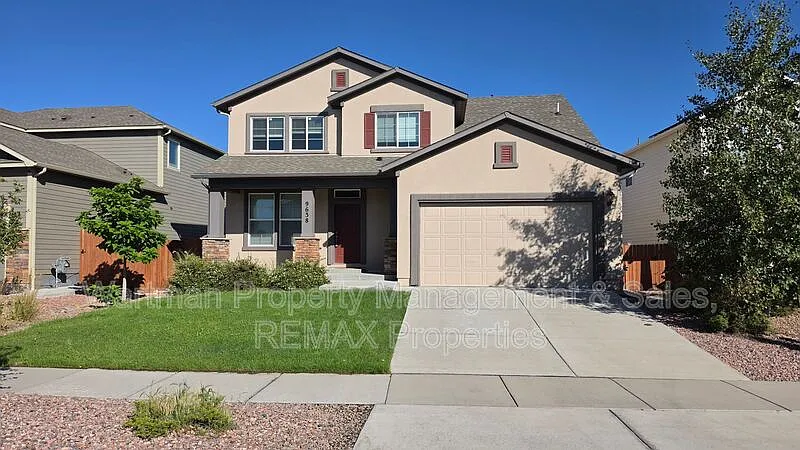 4 bed, 4.0 bath, 4022 sqft, $3,300 — Photo 1
