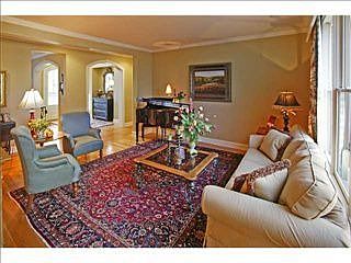 3rd image of 10046 Bentwood Creek Dr