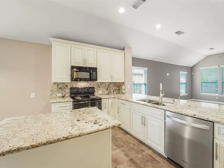 13715 Cypresswood Crossing Blvd — Photo 14