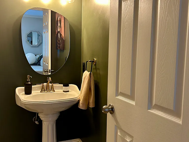 1058 Gilbert St SE — Photo 12
