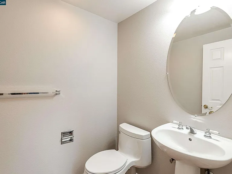 435 Regal Lily Ln — Photo 18