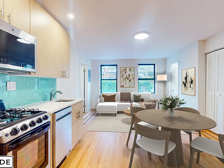 30 Charlton St #4F — Photo 1