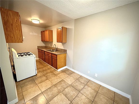 5th image of 321 N Macneil St APT 3