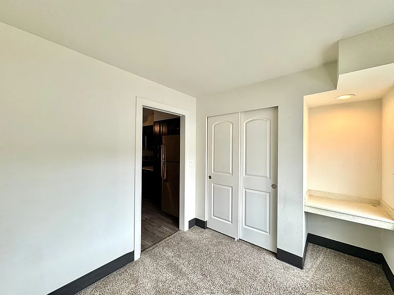 Park Place Apartments — Photo 27