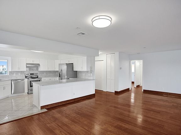 5th image of 4405 N Ocean Dr APT 301