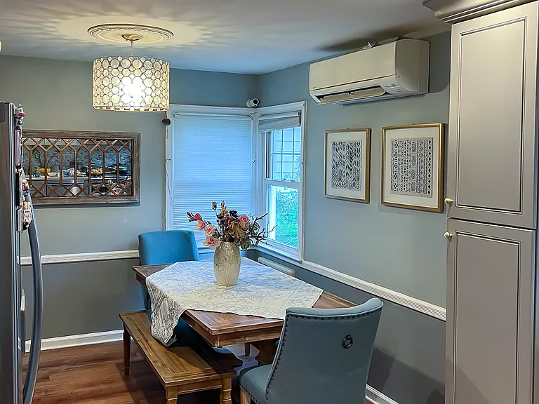 18 New Hyde Park Rd — Photo 7