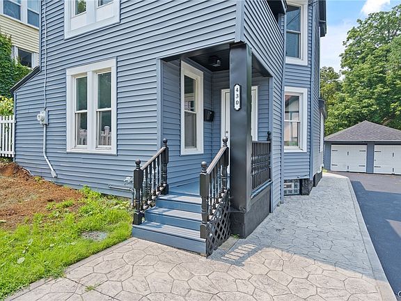 3rd image of 430 Maple St