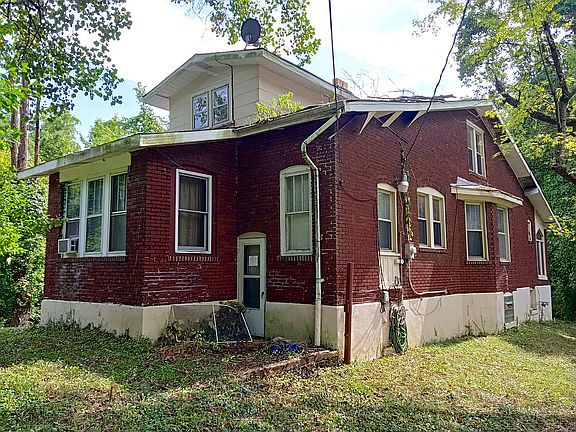 2nd image of 9858 Valley Dr
