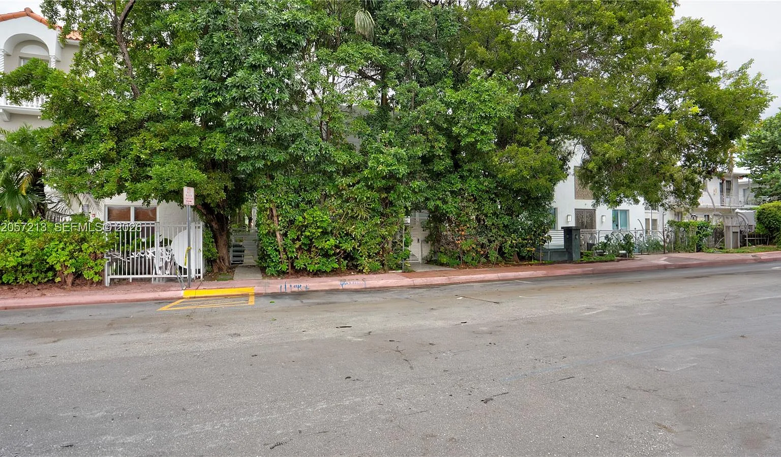 1 bed, 420 sqft, $1,600 — Photo 3