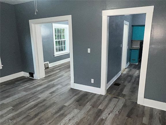 2nd image of 3443 Belden Ave