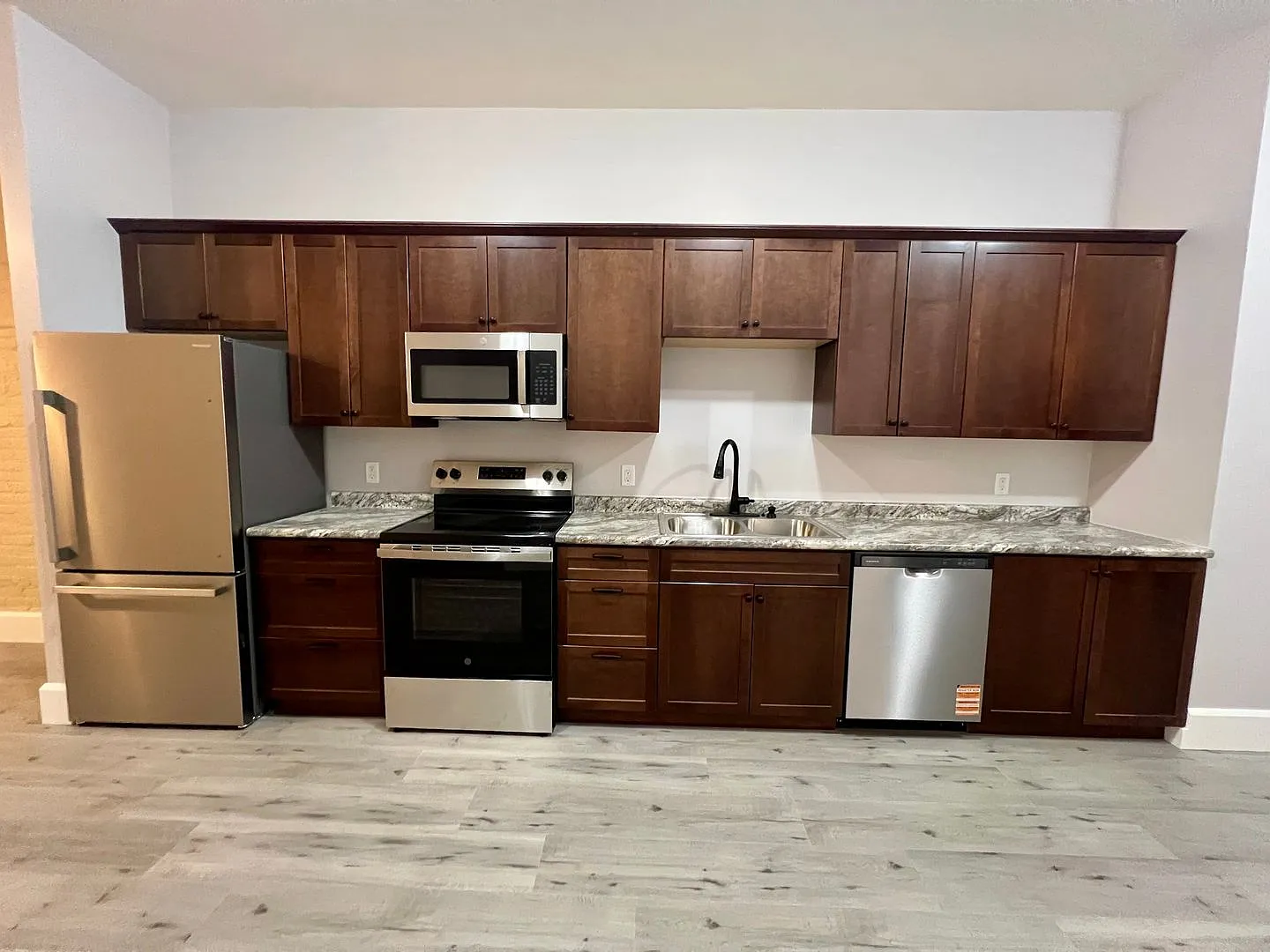 Brand New! 2 Bedroom/1 Bathroom Unit For Lease In Delavan, Illinois — Photo 2