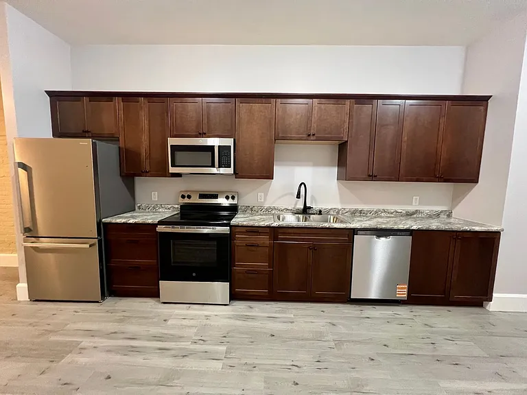 318 S Locust St #2 — Photo 2