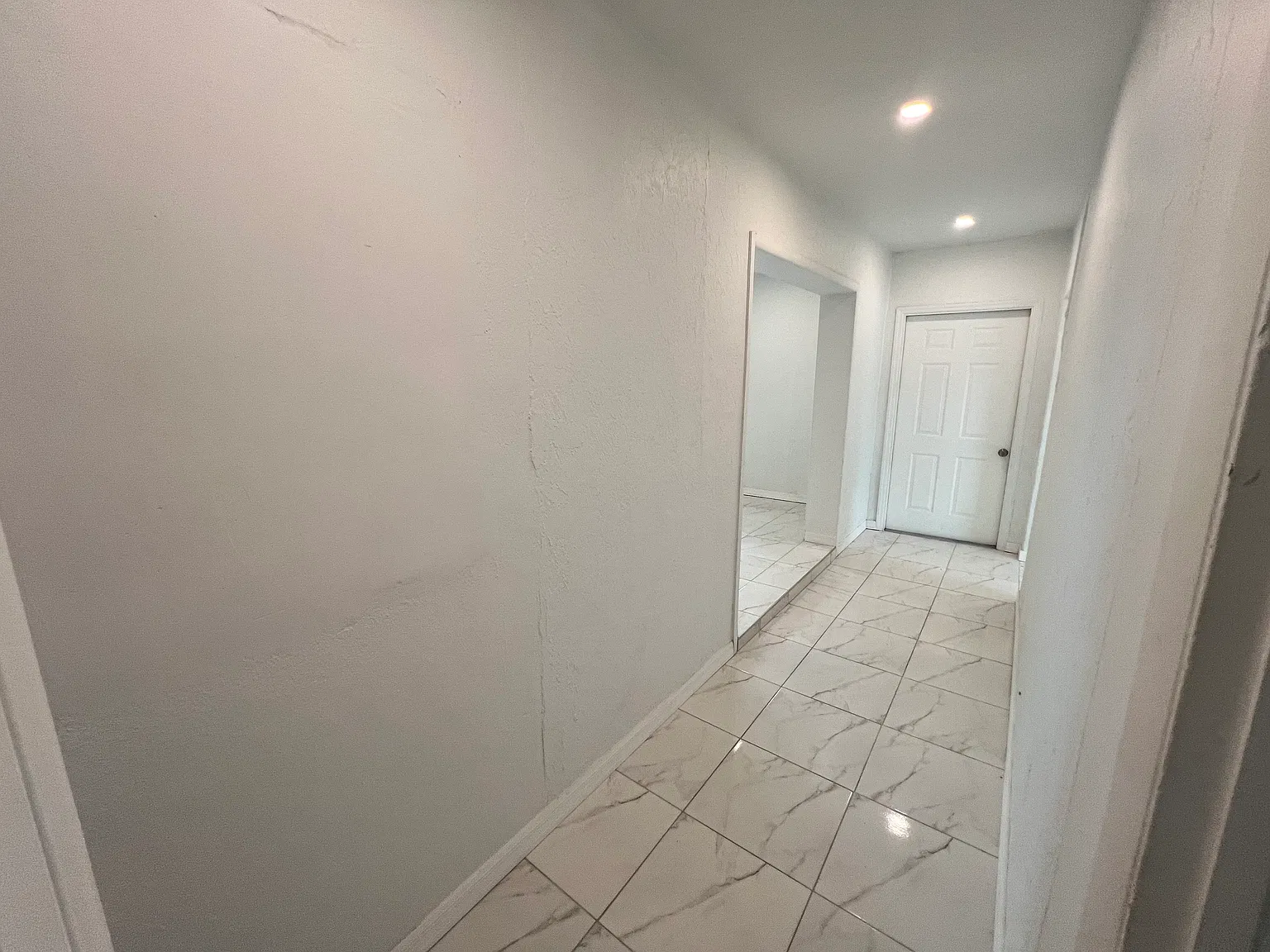 2 bed, 750 sqft, $1,900 — Photo 4