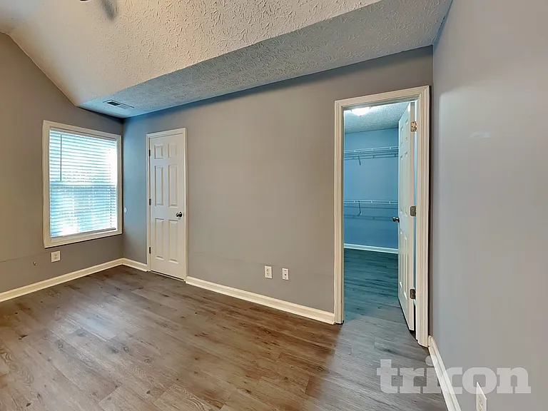 329 Kellys Walk — Photo 8