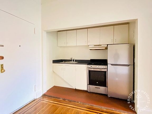 2nd image of 148 Montague St #1A
