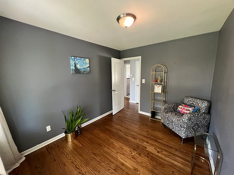 4417 Amherst Rd — Photo 5