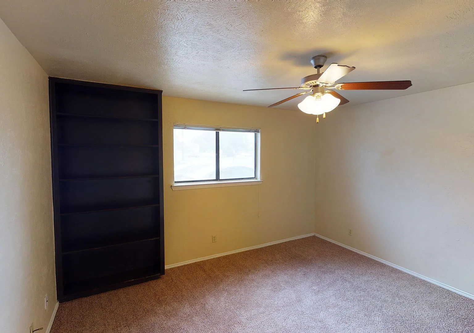 Sycamore Falls Apartments - 1 Bedroom/1 Bath — Photo 4