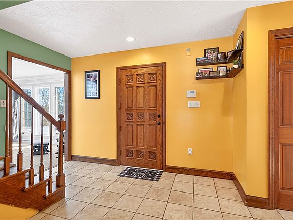 4th image of 56 Foxglove Drive Ext