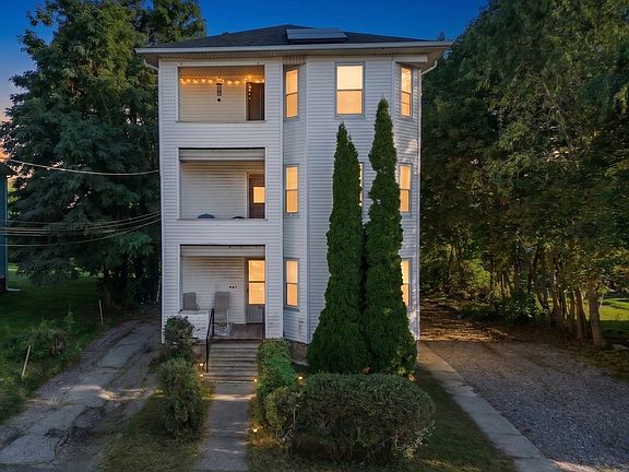 2nd image of 64 Francis St