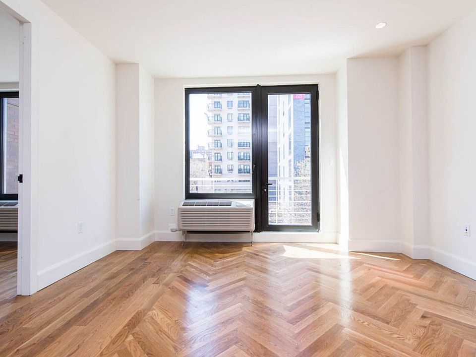 1st image of 1 Duffield St #425