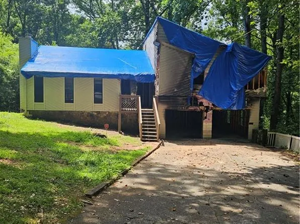 211 Marquis Ct SW, Lilburn, GA 30047