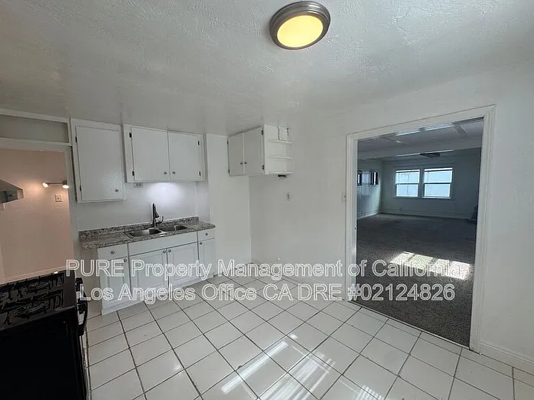 4157 1/2 W 162nd St — Photo 5