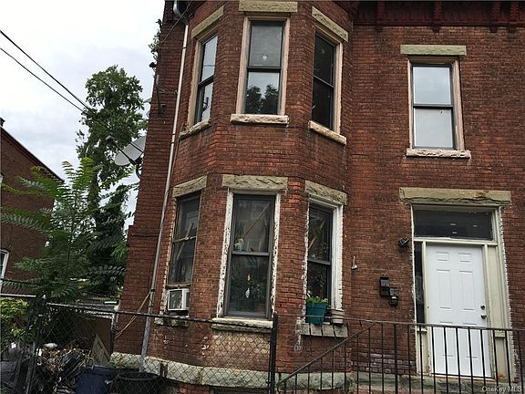 3rd image of 128 Renwick St Floor 2