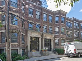 17 Stearns Rd APT 7, Brookline, MA 02446