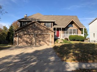 514 Taylor Dr, Liberty, MO 64068