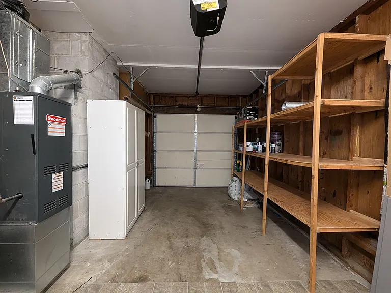 2200 S 292nd St — Photo 30