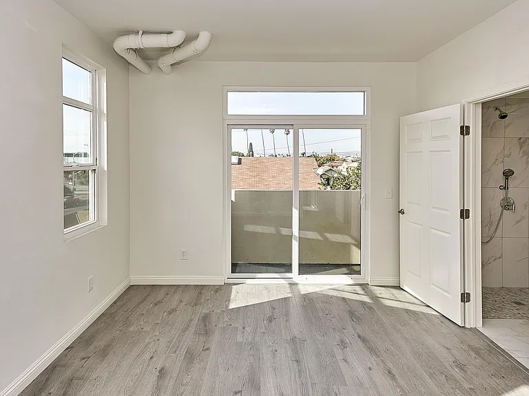 407 N Ardmore Ave #203 — Photo 14