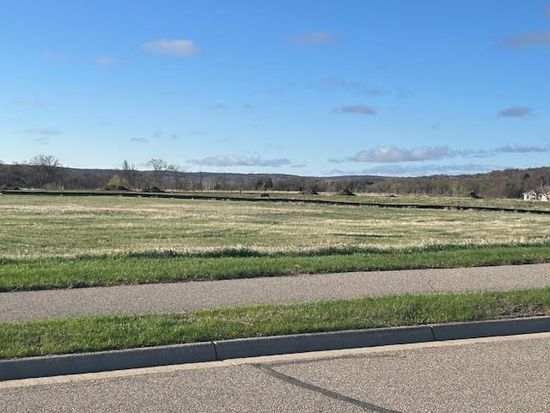 109 Woolgrass Way, Avon, MN 56310