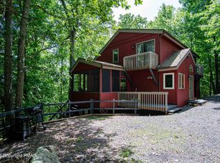 157 Cambridge Ct, Bushkill, PA 18324
