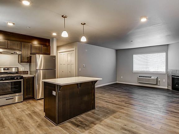 3rd image of 14615 NE Rose Pkwy #5-203