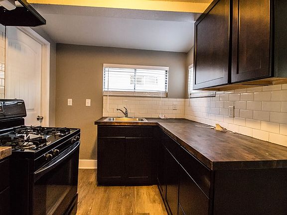 4th image of 4320 48th St #22