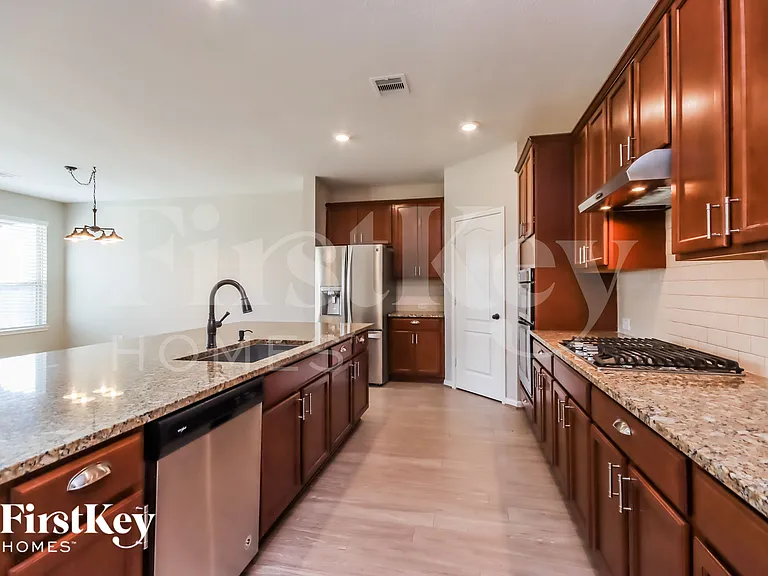 25515 Kensington Lake Dr — Photo 7