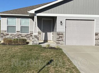 8233 SW 3rd St, Blue Springs, MO 64014