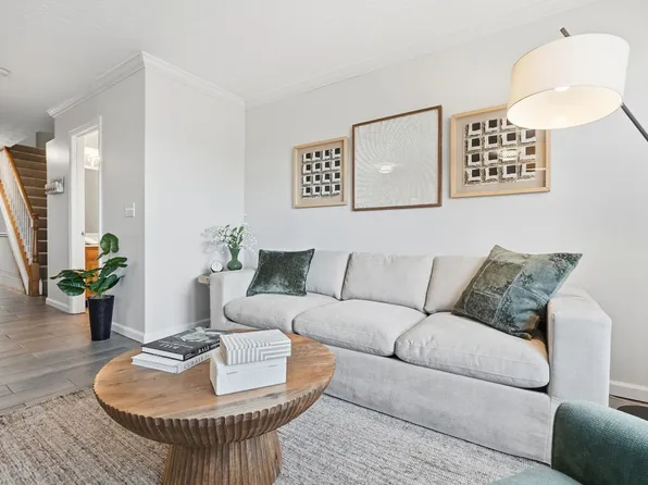 2521 Ravine St, Cincinnati, OH 45219