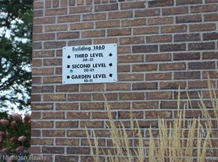 1460 E Pond Dr APT 15, Okemos, MI 48864