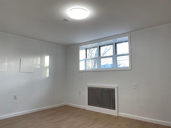 4th image of 2435 Westervelt Ave