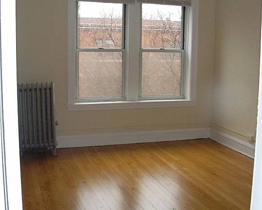 5th image of 6350 N Wayne Ave APT 301
