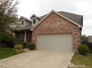 1413 Amazon Dr, Justin, TX 76247