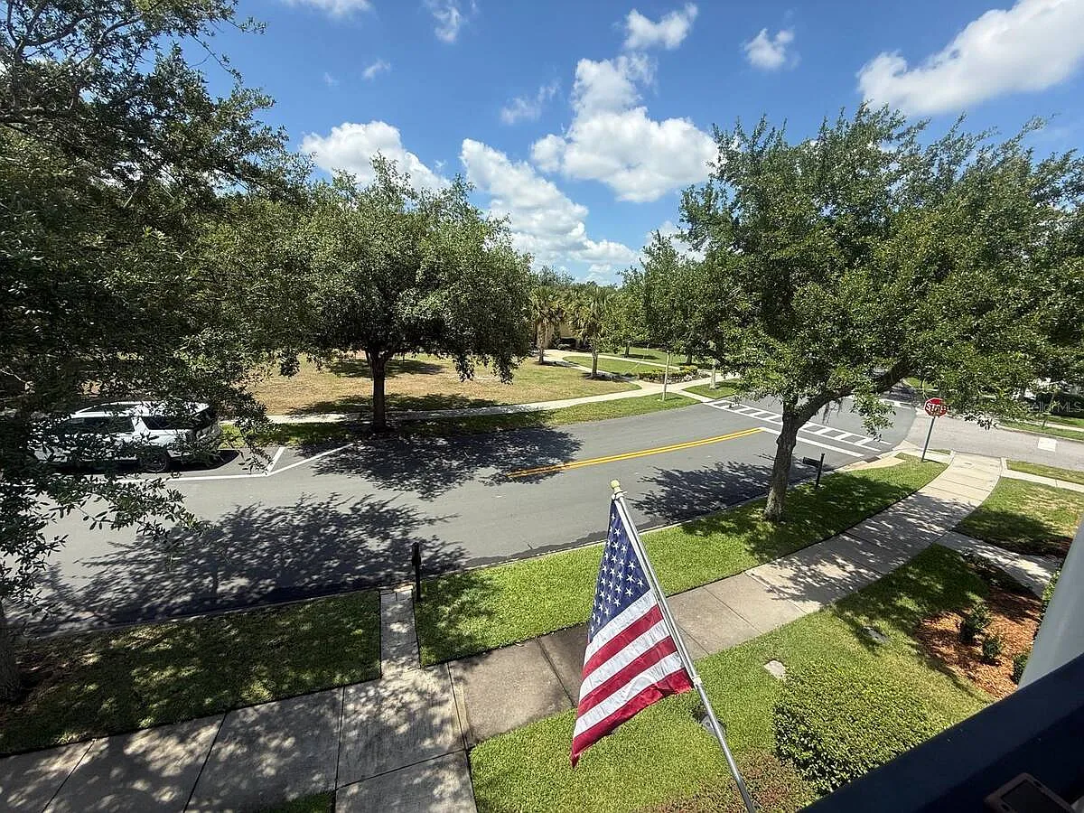 4 bed, 3.0 bath, 2234 sqft, $6,000 — Photo 4