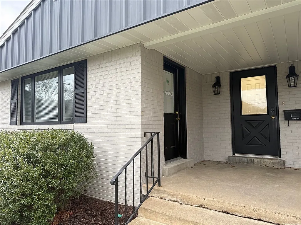 Building Photo - 3122 Carson Ave #1-2-3