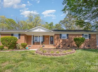 4725 Club View Dr, Concord, NC 28025