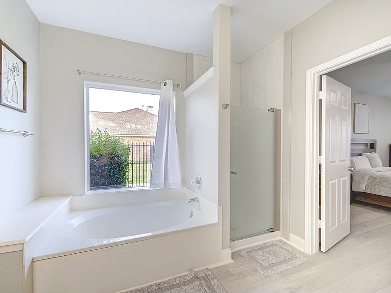 9422 Comstock Meadows Dr — Photo 21