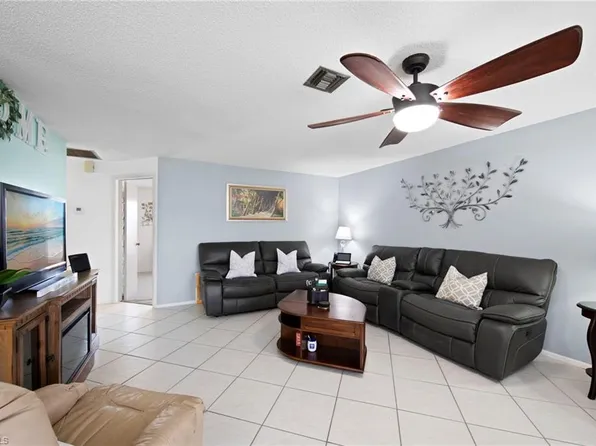 4706 SE 4th PL #15, CAPE CORAL, FL 33904