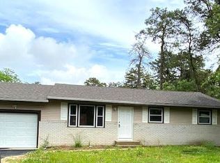 213 Seminole Trl, Browns Mills, NJ 08015